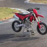 Ducati Desmo450 SM 2026 Studio