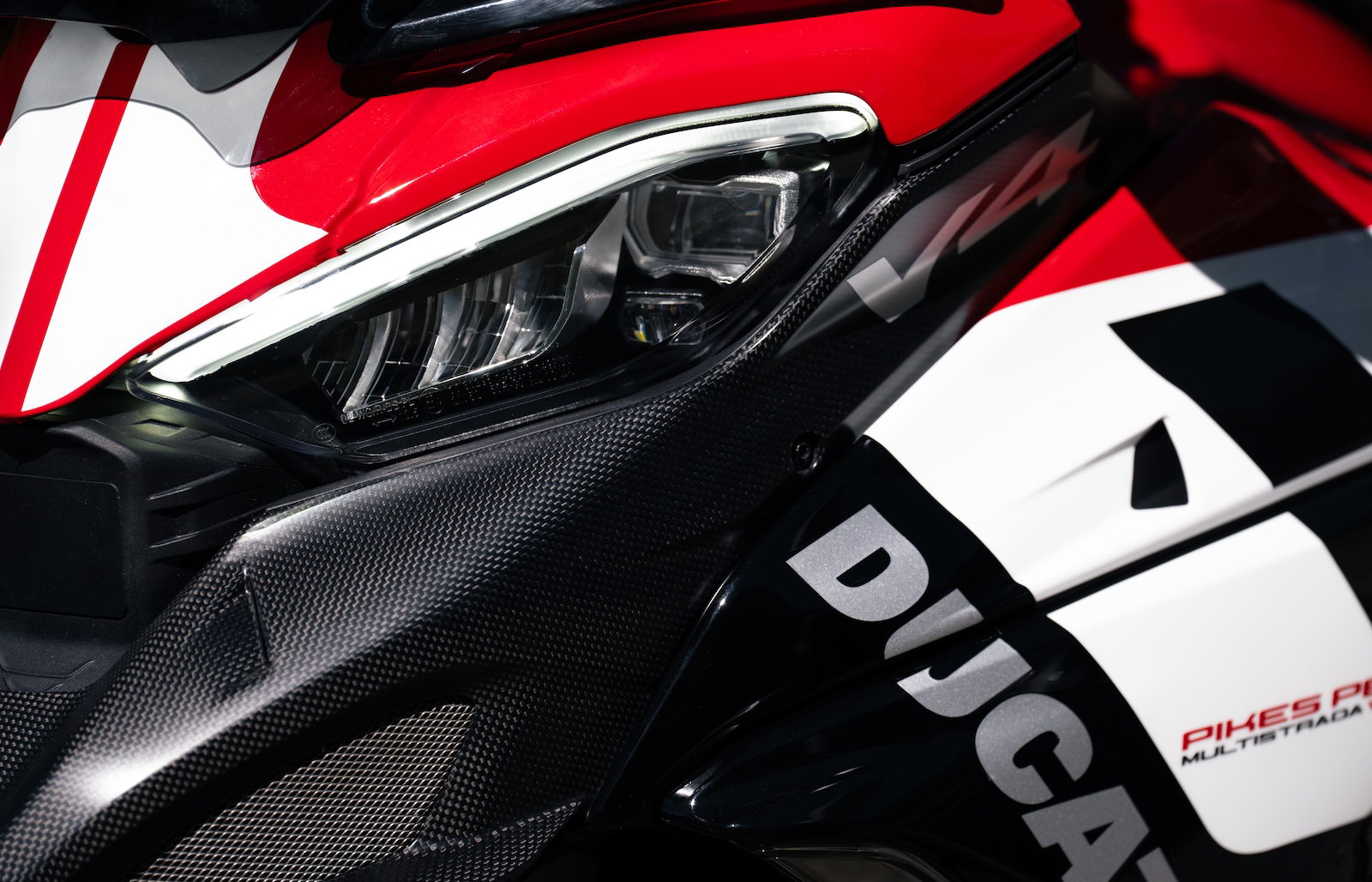 Carbon-Verkleidung der Ducati Multistrada V4 Pikes Peak 2027