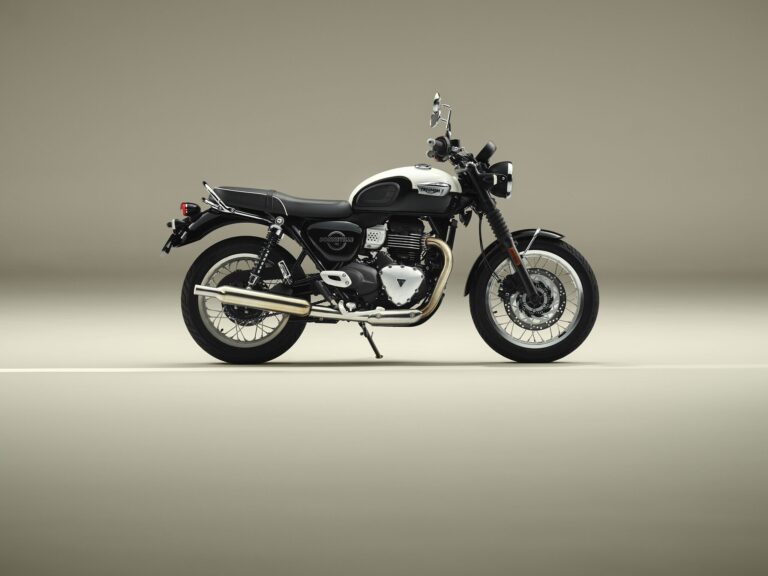 Bonneville T40 MY27 013