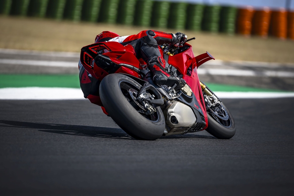 Ducati Panigale V4 2027 (11)
