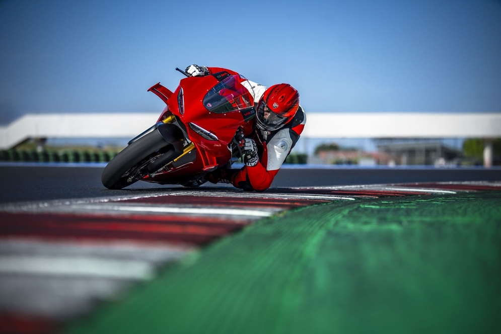 Ducati Panigale V4 2027 (12)