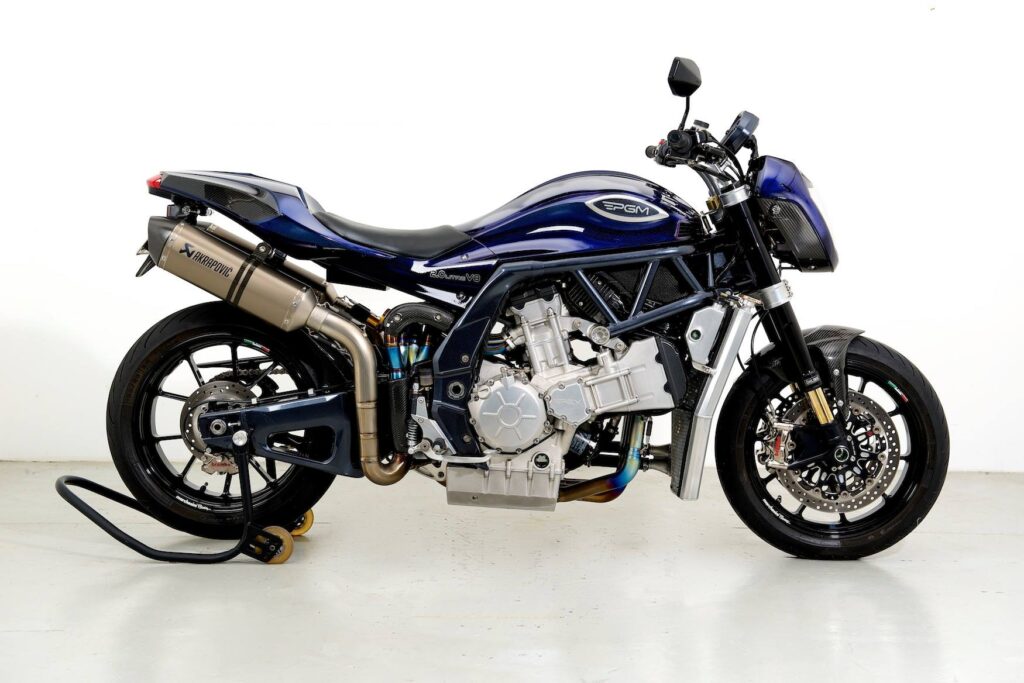 PGM V8 Achtzylinder-Motorrad – Ansicht 1