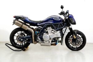 PGM V8 Achtzylinder-Motorrad – Ansicht 1
